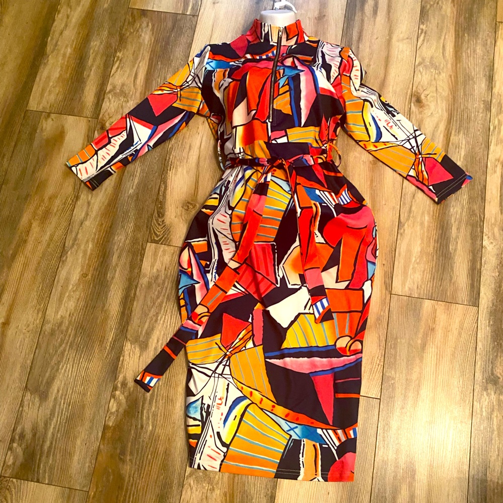 Ladies Multicolor bodycon dress. New, never worn.